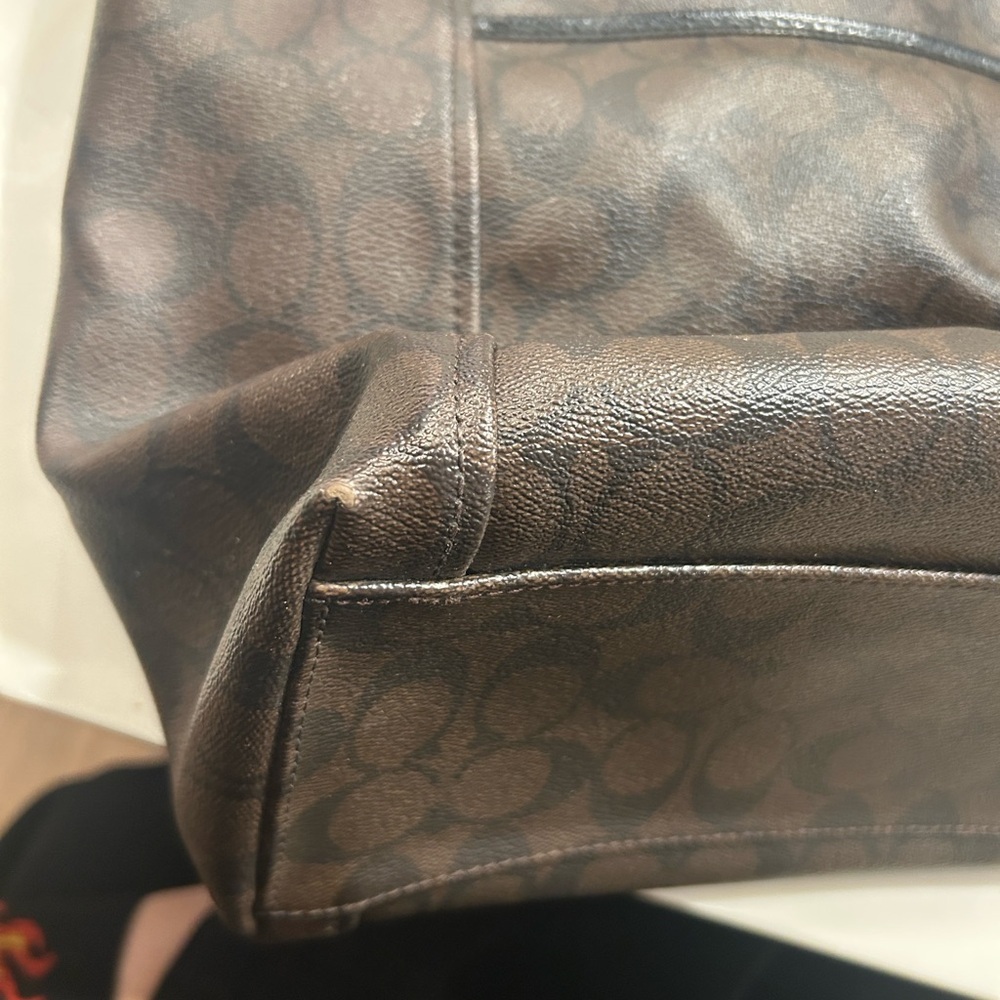 Coach Peyton Signature Pocket Tote Black and Brown Signature - Picture 9 of 9
